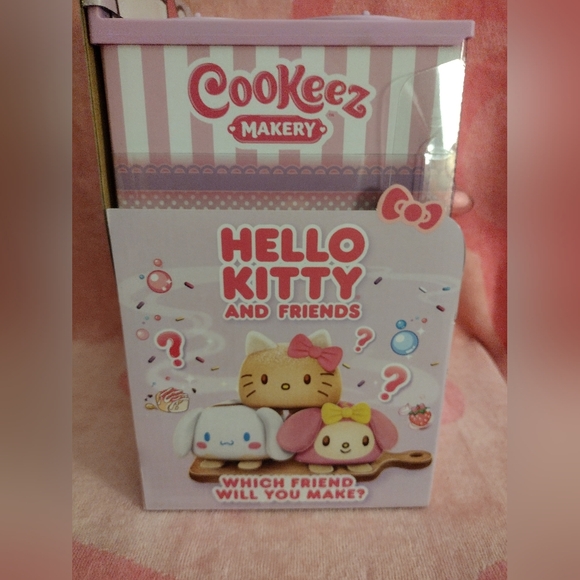 Hello Kitty Cookeez Bakery Toy Set - Picture 13 of 15